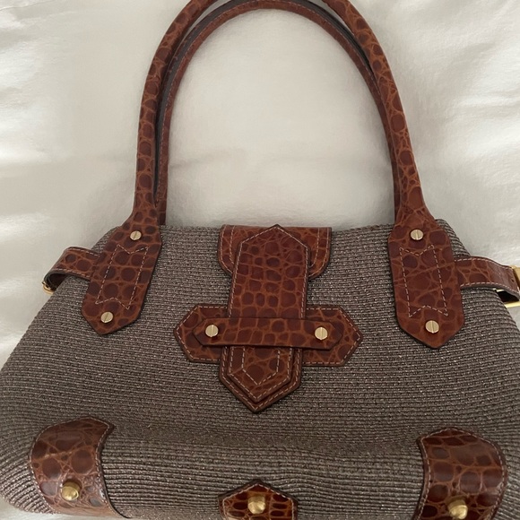 Gorgeous Eric Javits brown and gold straw purse with brown leather accents. - Picture 3 of 7